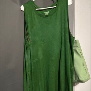 Sierra.  Dyed emerald green.